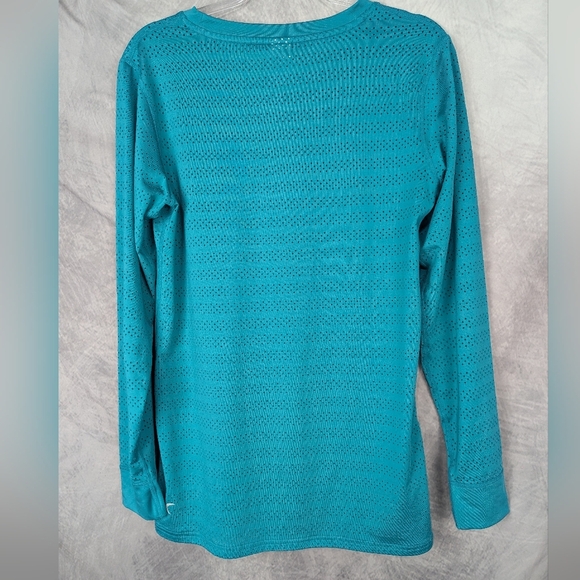 Zyia Chill Size Large Layering Long Sleeve Shirt With Mesh Holes - Picture 2 of 9